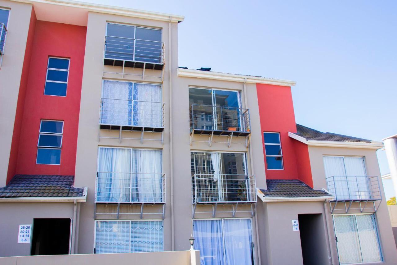 Caline Vip Apartments, Beach Close Bloubergstrand Exteriör bild
