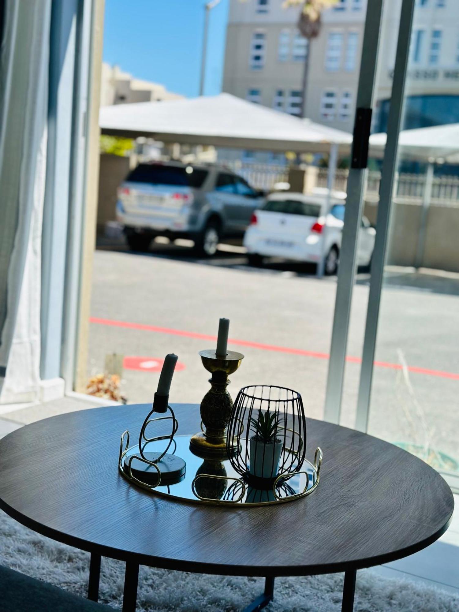 Caline Vip Apartments, Beach Close Bloubergstrand Exteriör bild