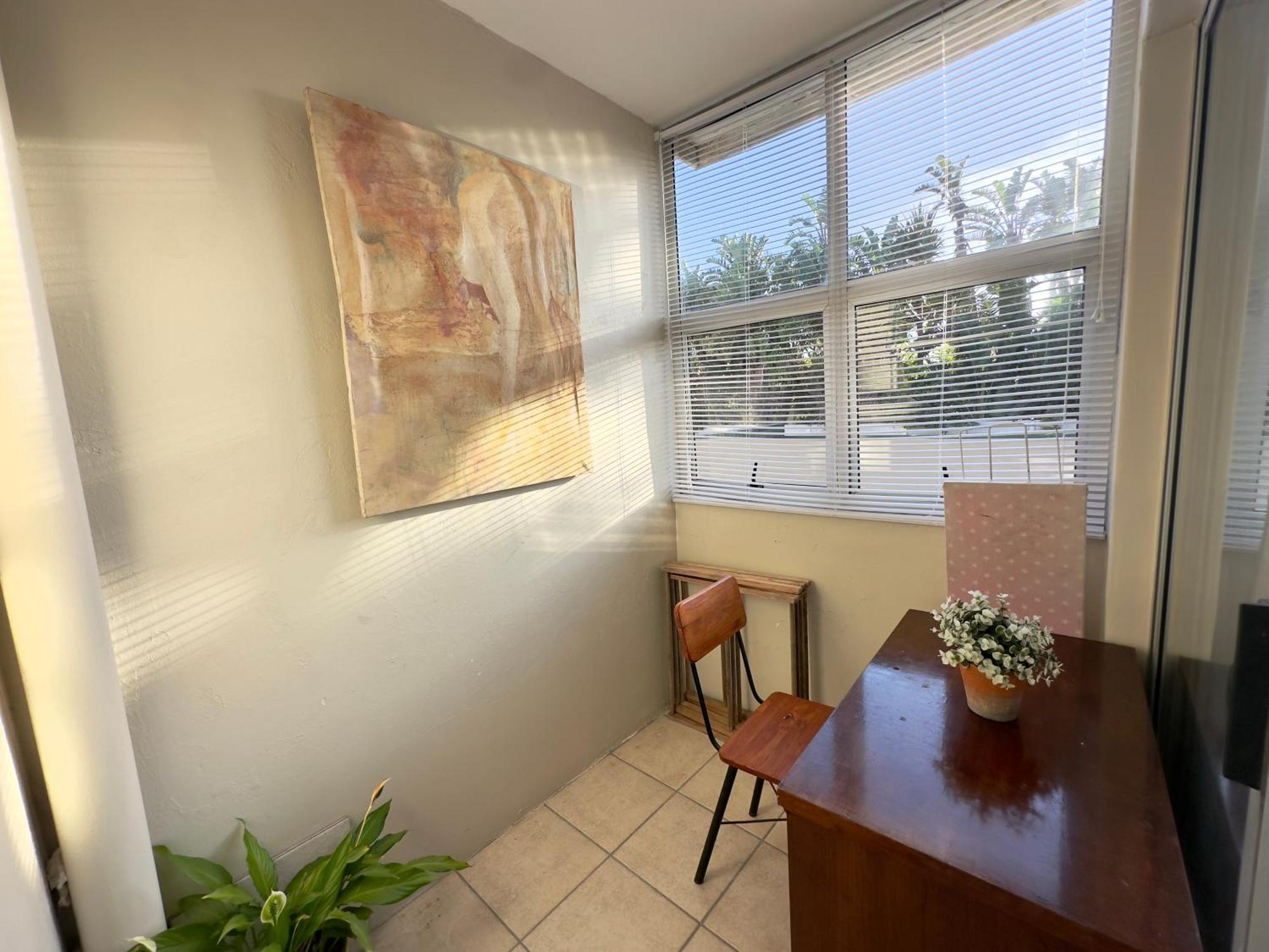 Caline Vip Apartments, Beach Close Bloubergstrand Exteriör bild