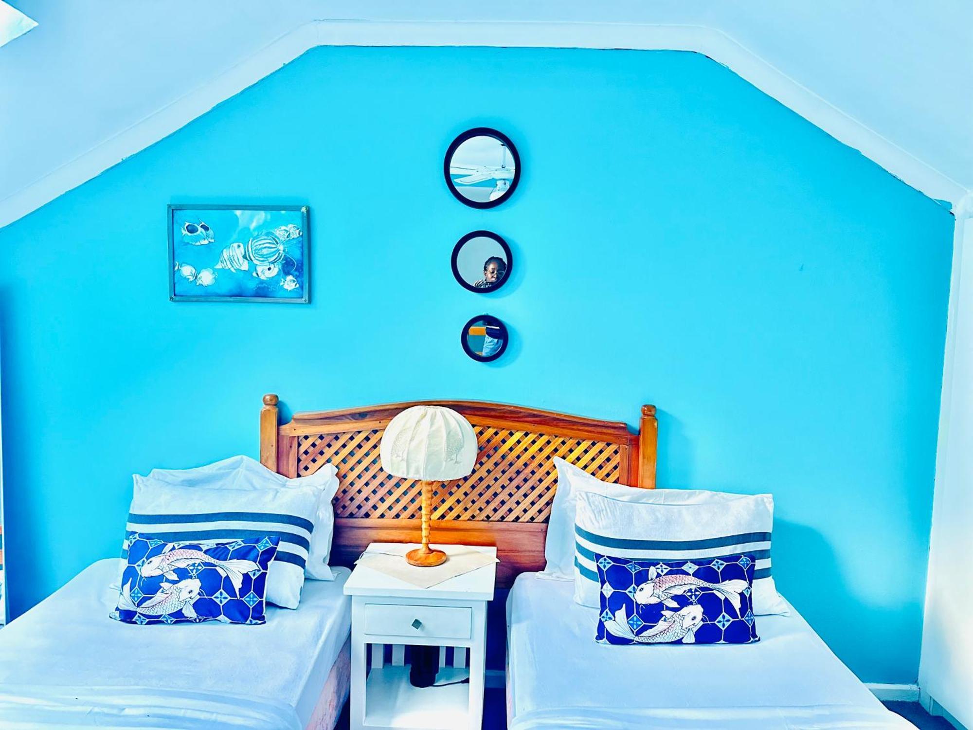 Caline Vip Apartments, Beach Close Bloubergstrand Exteriör bild
