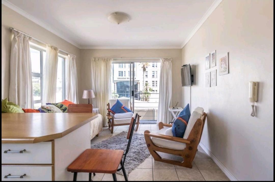 Caline Vip Apartments, Beach Close Bloubergstrand Exteriör bild